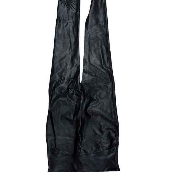 Faux Leather Leggings
SPANX®
Regular size Small - Picture 4 of 6